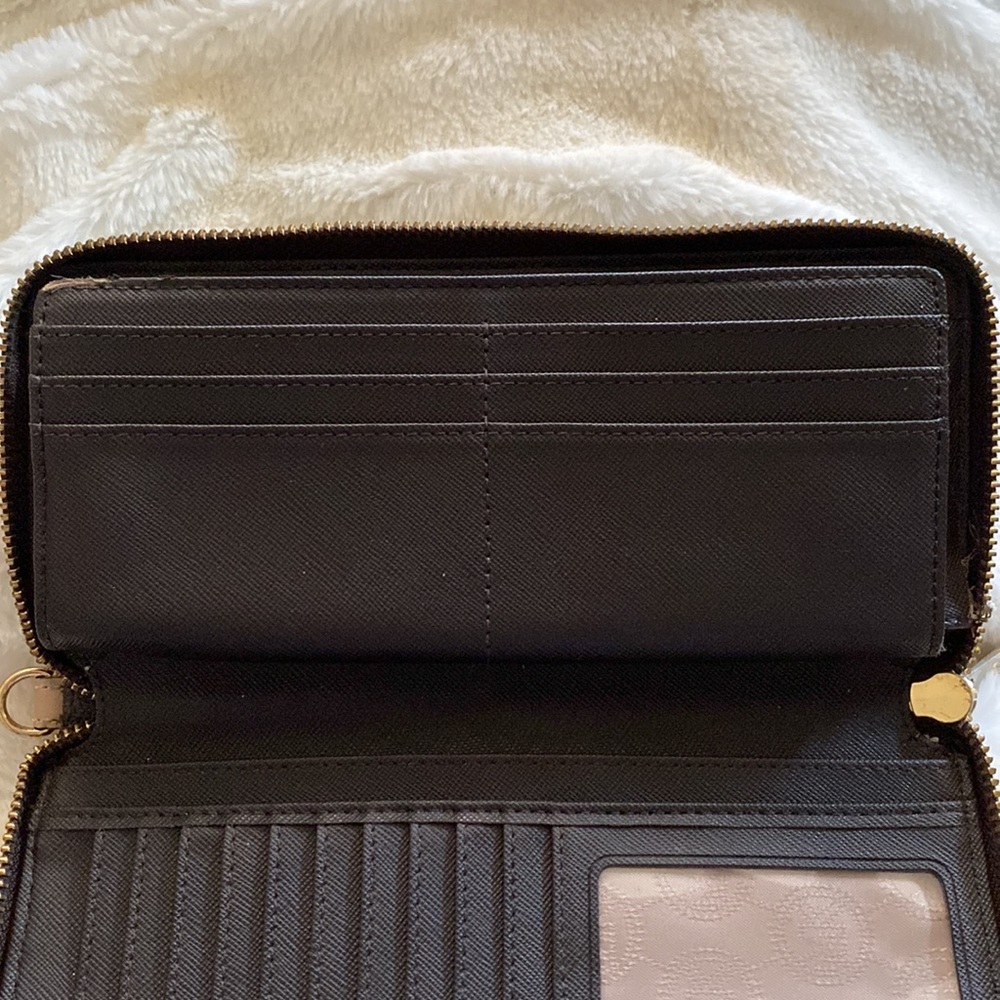 MK Wallet - Picture 7 of 8